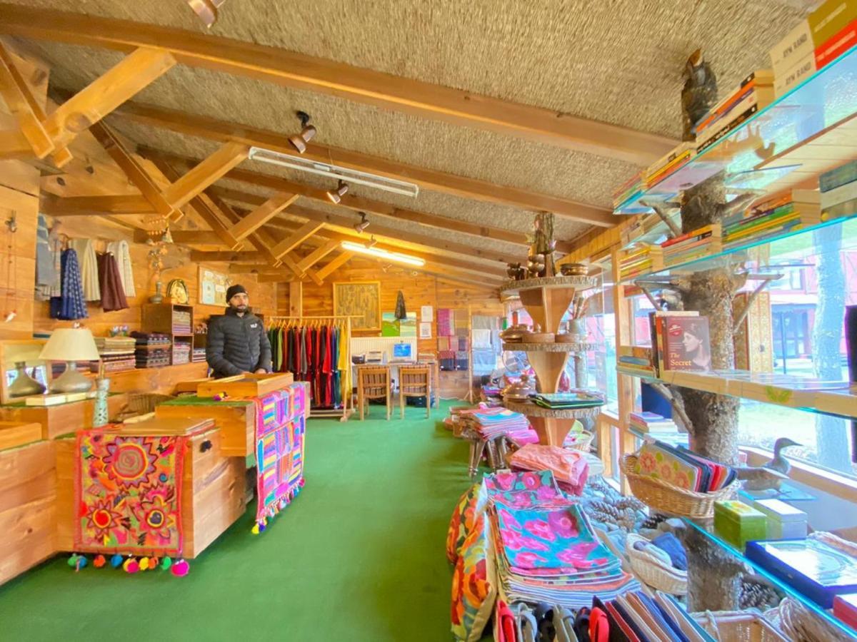 в Pahalgam — 100 кв. м., спальни: 1, собственных ванных: 1 Экстерьер фото