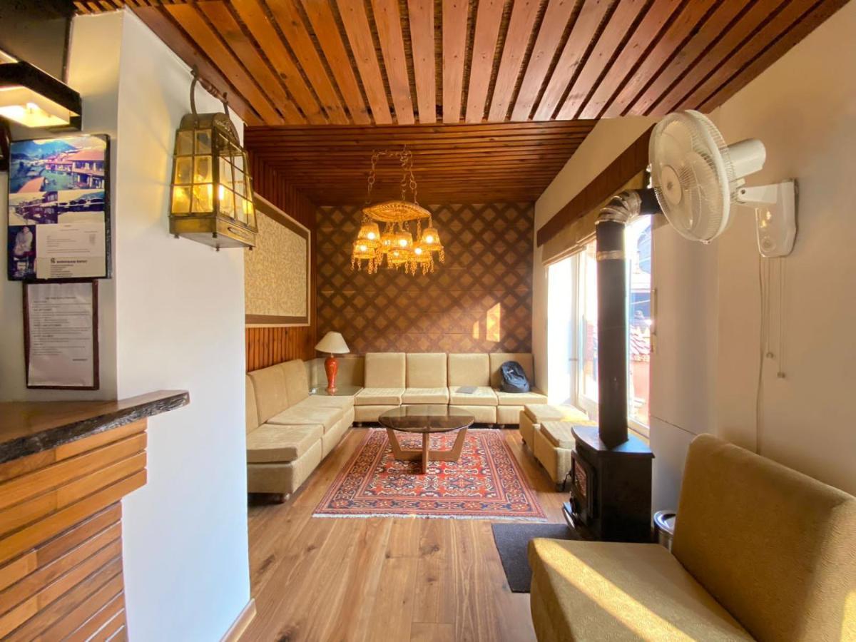 в Pahalgam — 100 кв. м., спальни: 1, собственных ванных: 1 Экстерьер фото