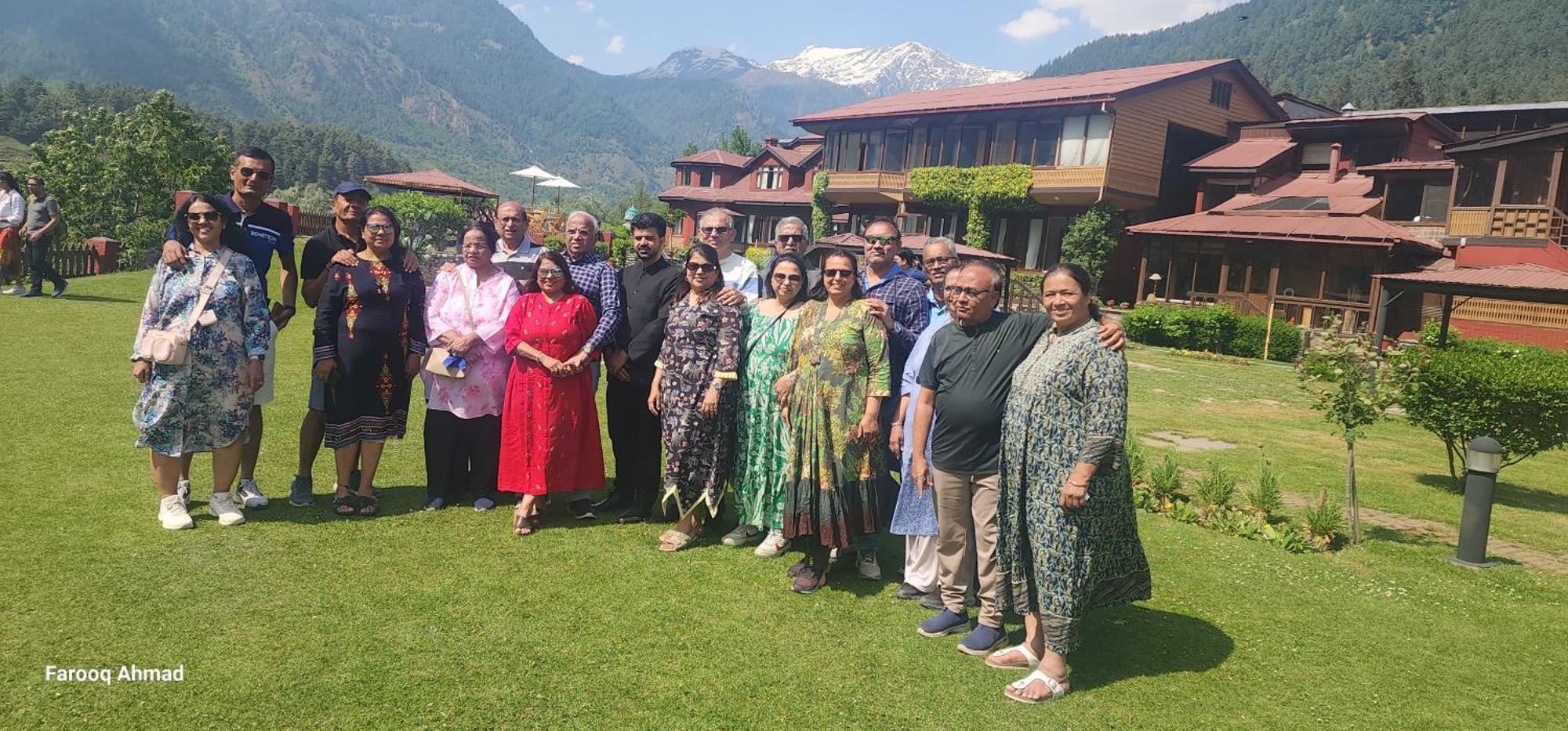 в Pahalgam — 100 кв. м., спальни: 1, собственных ванных: 1 Экстерьер фото