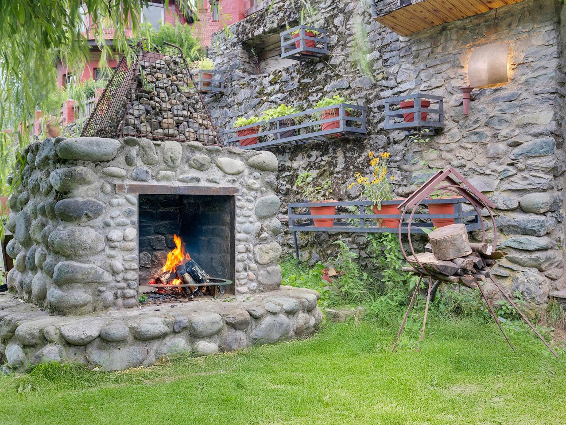 в Pahalgam — 100 кв. м., спальни: 1, собственных ванных: 1 Экстерьер фото