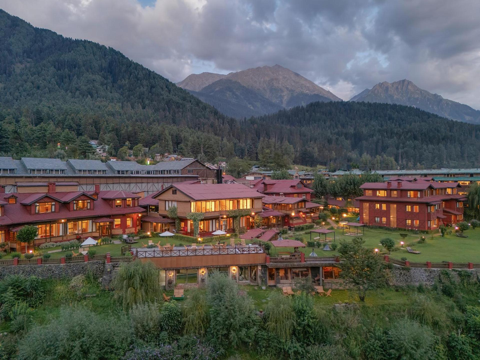 в Pahalgam — 100 кв. м., спальни: 1, собственных ванных: 1 Экстерьер фото